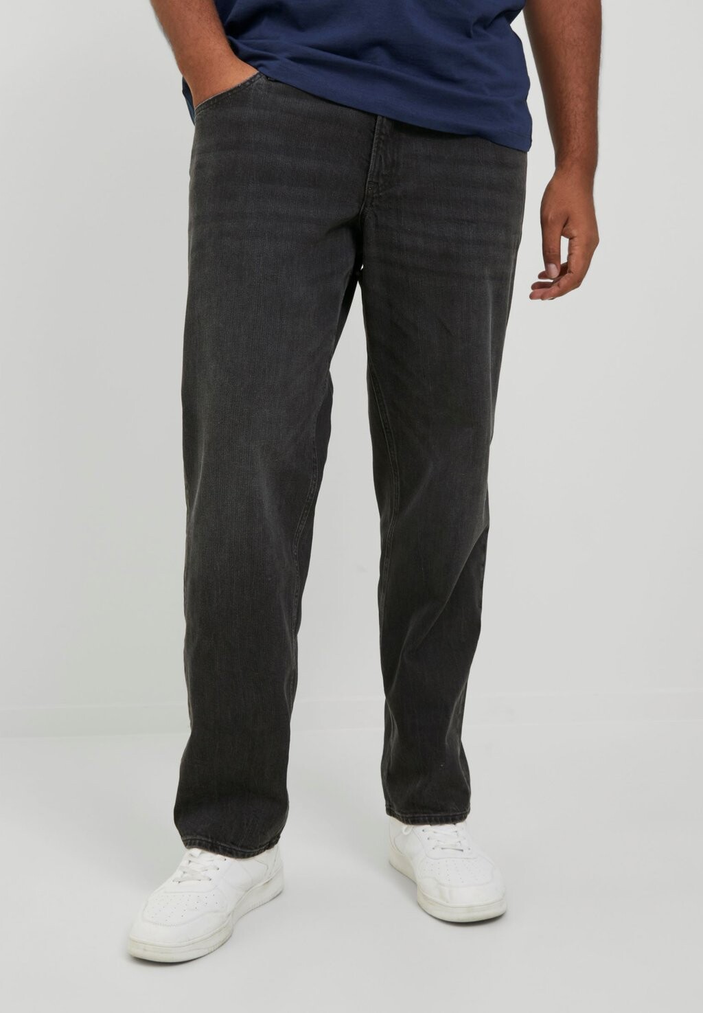 

Джинсы-сигареты JJIMIKE JJORIGINAL Jack & Jones, черный деним