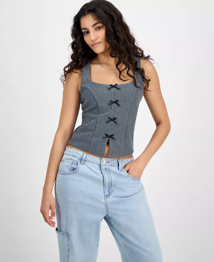 

Женский топ с жилетом и бантом Juniors' Menswear Just Polly, серый