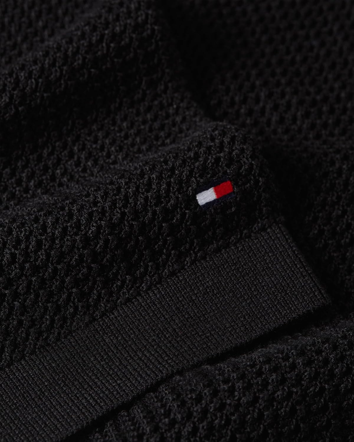 Мужская структурированная трикотажная рубашка Tommy Hilfiger с коротким рукавом, стандартного кроя, Black — фото 4