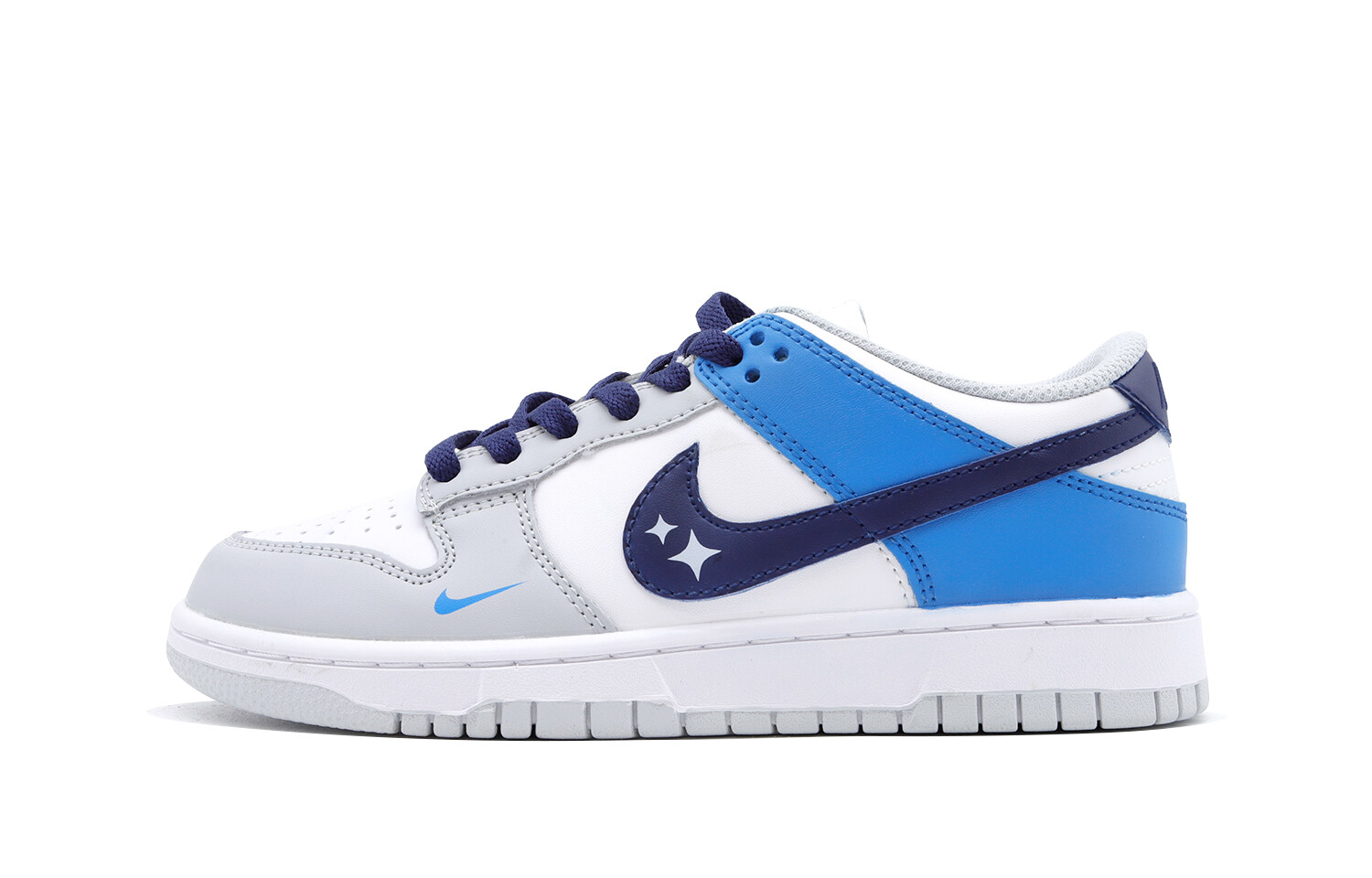 

Женские кроссовки для скейтбординга Nike Dunk, Light Gray