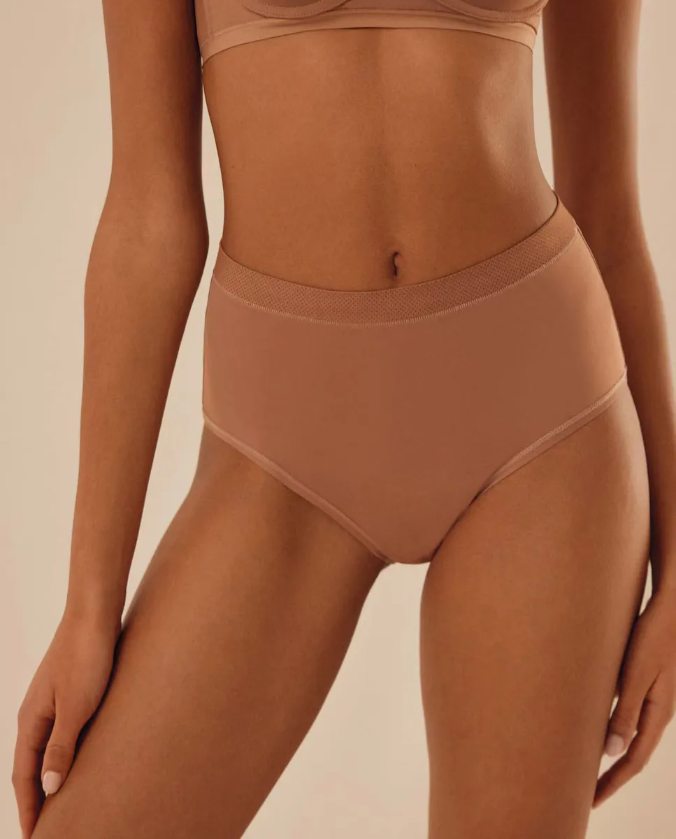 

Высокие трусы из гладкой ткани Ysabel Mora, светло-коричневый