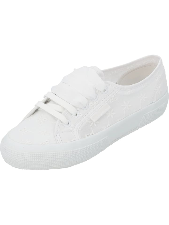 Элегантные туфли на шнуровке Superga
