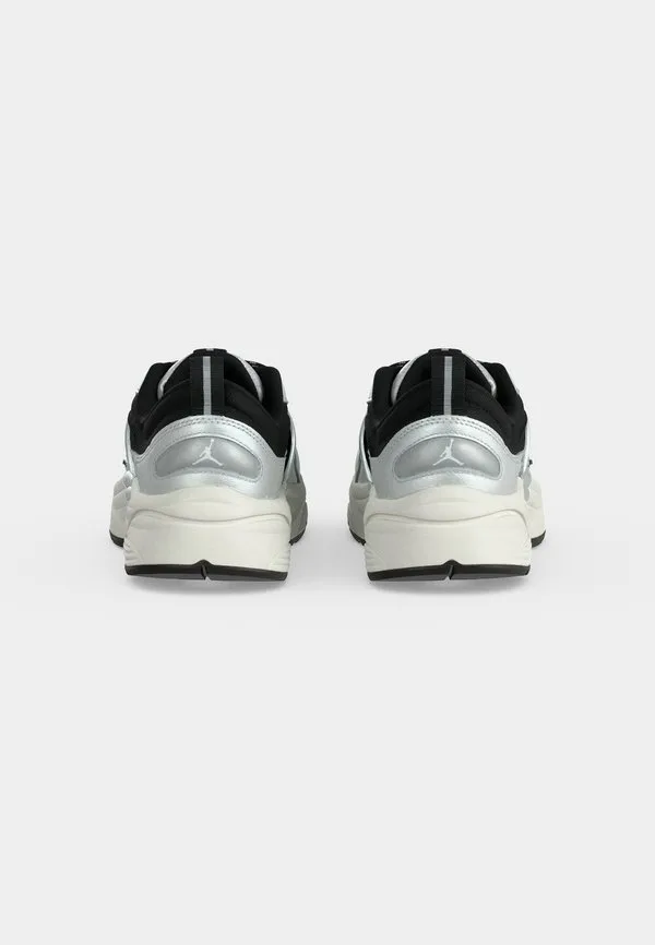 Кроссовки trunner o/s photon dust/white/black/sail/metallic silvercoloured Jordan, Photon Dust/White/Black/Sail/Metallic Silver-Coloured — фото 4
