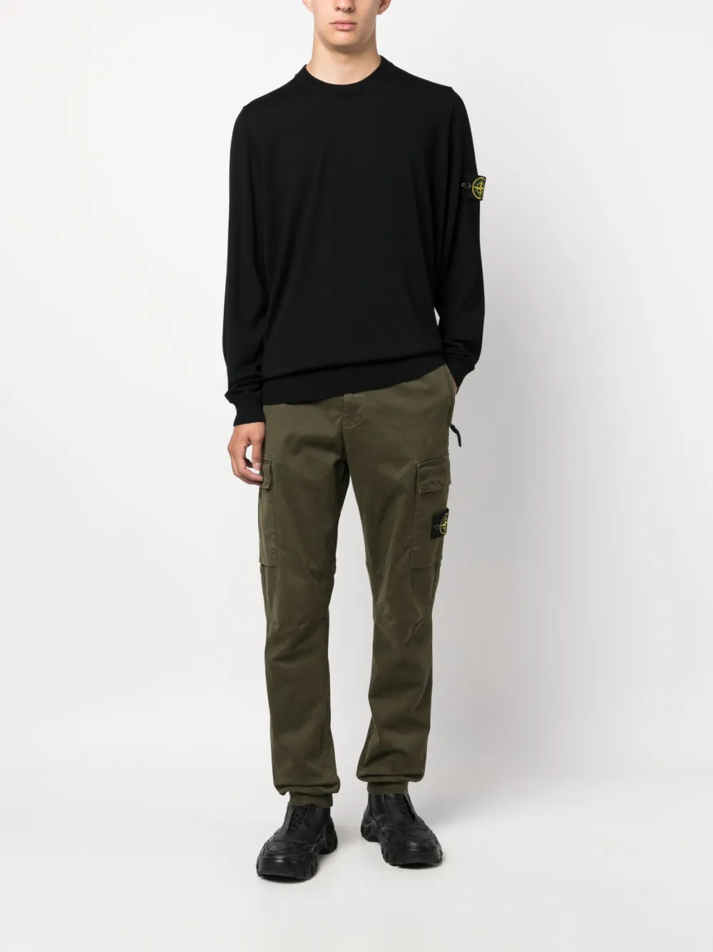 Зауженные брюки карго Stone Island, зеленый — фото 2