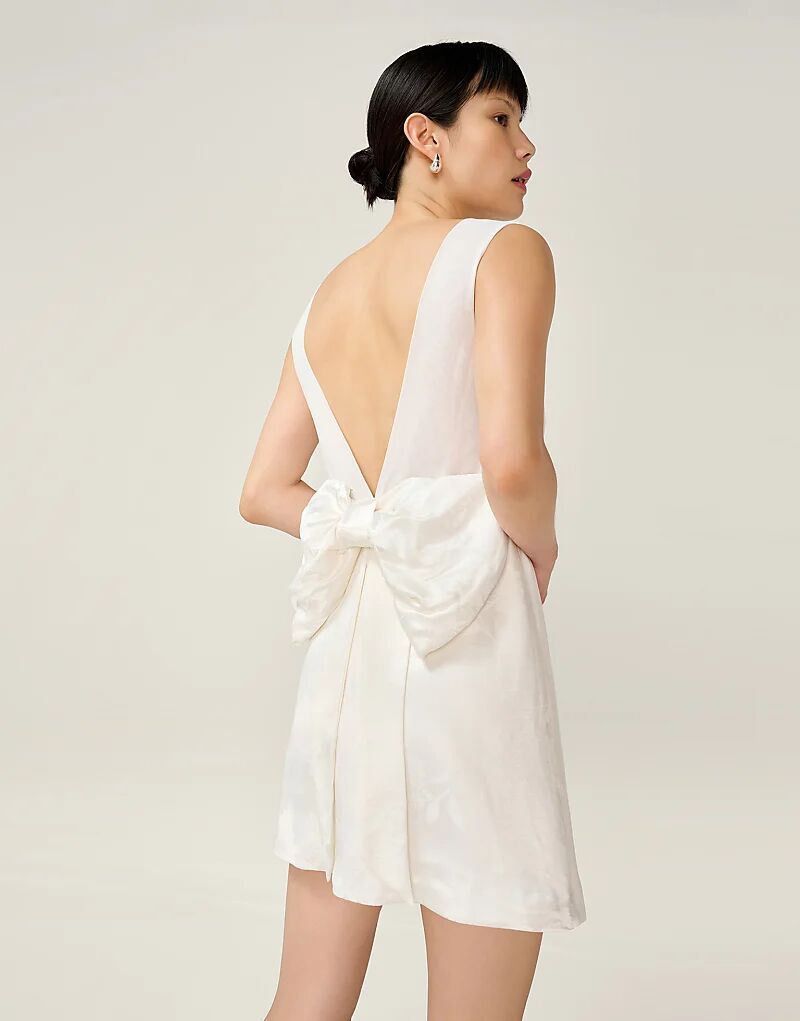 

Платье Omnes Dresses Bowlyn, мини-платье из вискозы с цветочным жаккардом цвета слоновой кости