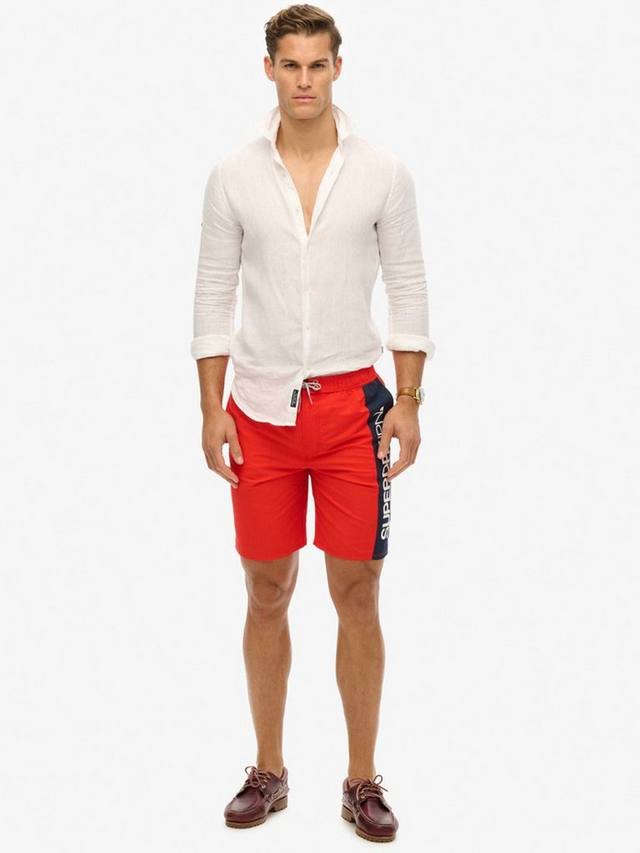 

Спортивные шорты с логотипом 19 дюймов из переработанной ткани Superdry, цвет Apple Red