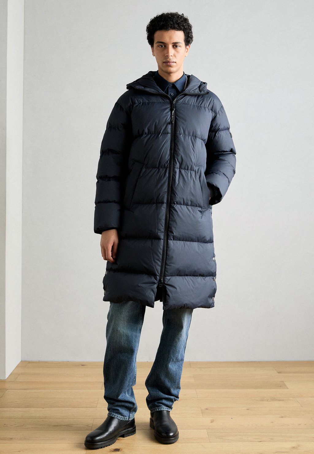 

Пуховое пальто PUFFER LONG HOOD WELT POCKETS SIDE VENTS Marc O'Polo, темно-синий