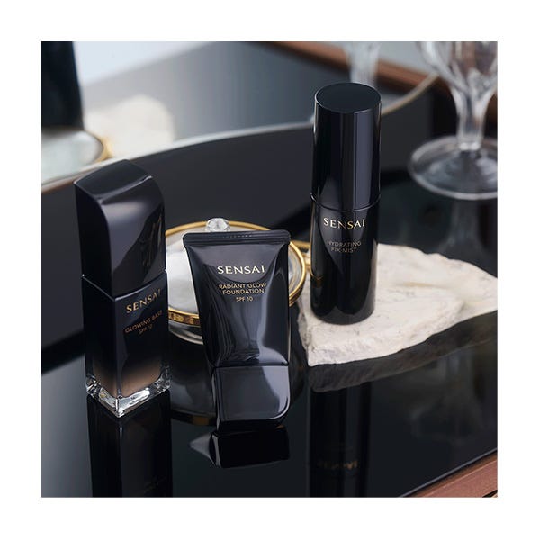 Долговечная светящаяся основа SENSAI Radiant Glow Foundation, RG103 SAND BEIGE — фото 4