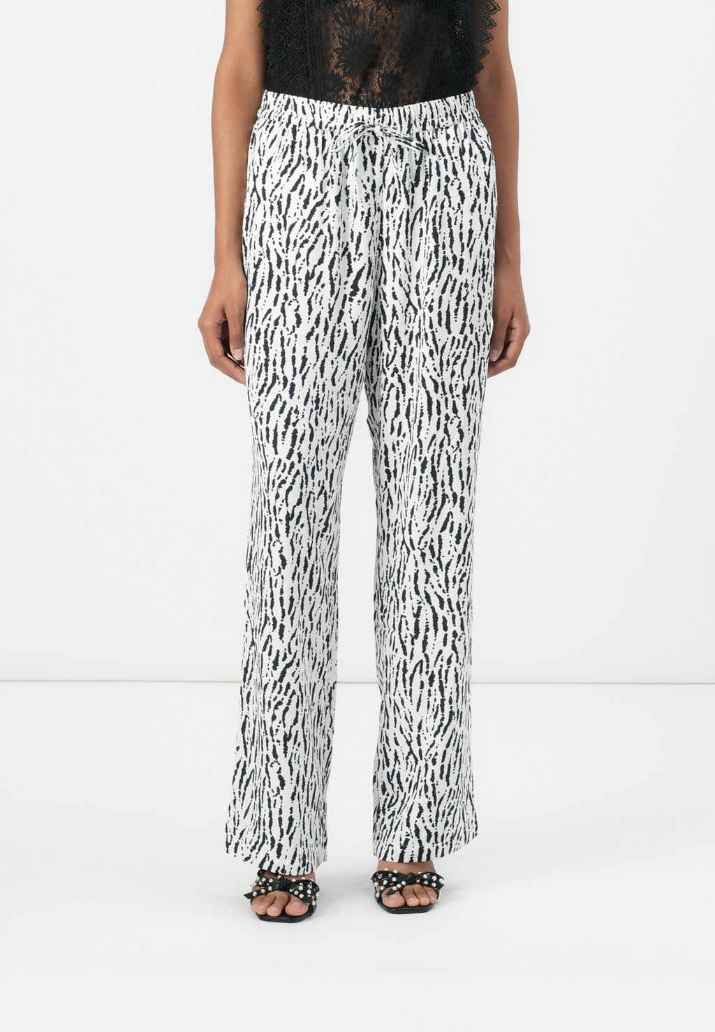 

Брюки ONLTHALIA LIFE STRING PANT ONLY, белый