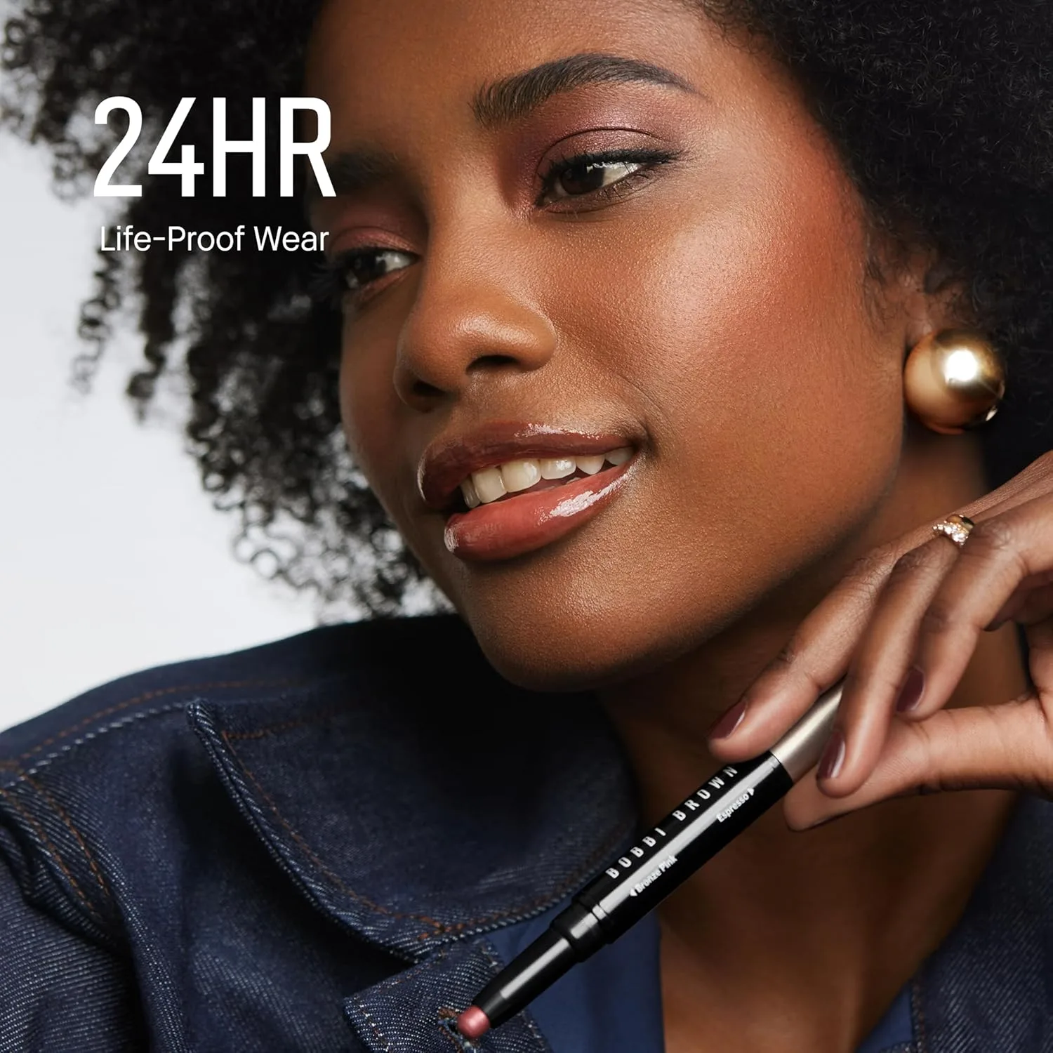 Кремовые тени-карандаш Bobbi Brown с двумя концами, обеспечивающие стойкость до 24 часов, 0,06 унции, 06 Milk Chocolate/Midnight Brown (Milk Chocolate: A shimmering warm chocolate brown, shimmer; Midinight Brown: A rich cool brown, matte) — фото 3