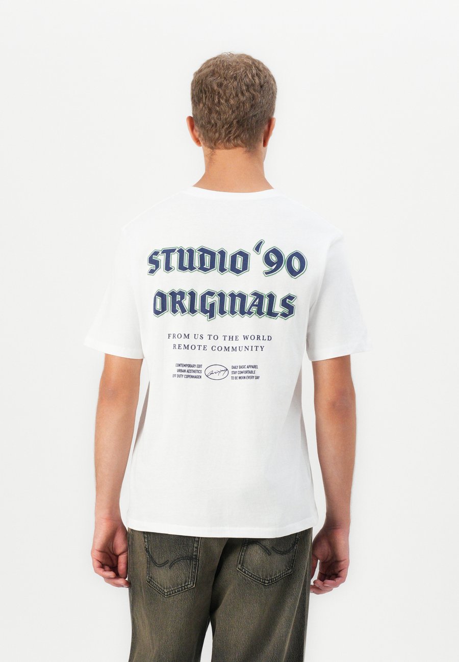 

Футболка Jack & Jones JORMEADOWS TYPO TEE CREW NECK, Bright White/White, Белый, Футболка Jack & Jones JORMEADOWS TYPO TEE CREW NECK, Bright White/White