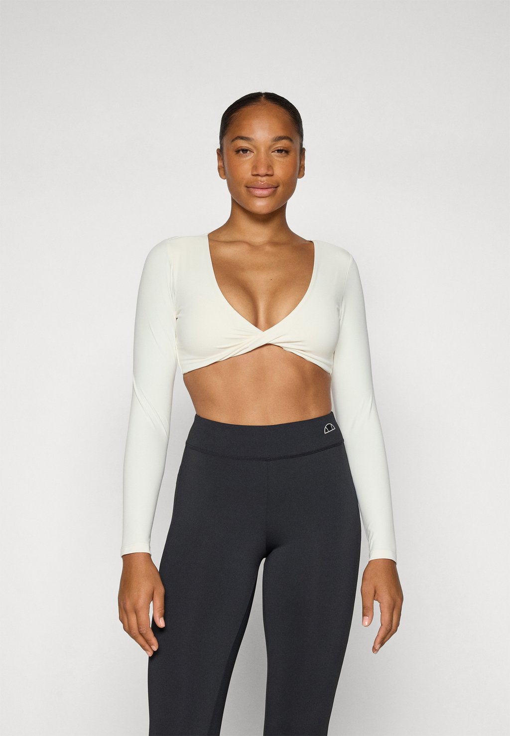 

Топ с длинными рукавами PURELUXE BUILT IN BRA BOLERO Fabletics, кремовый