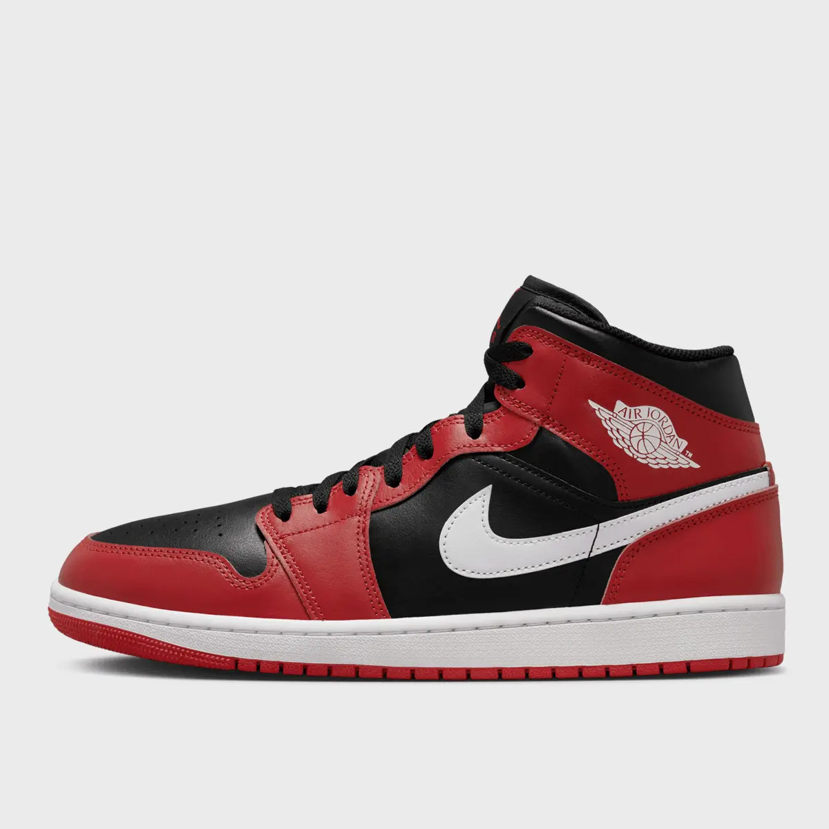 

Кроссовки Jordan Air Jordan 1 Mid, черный/красный