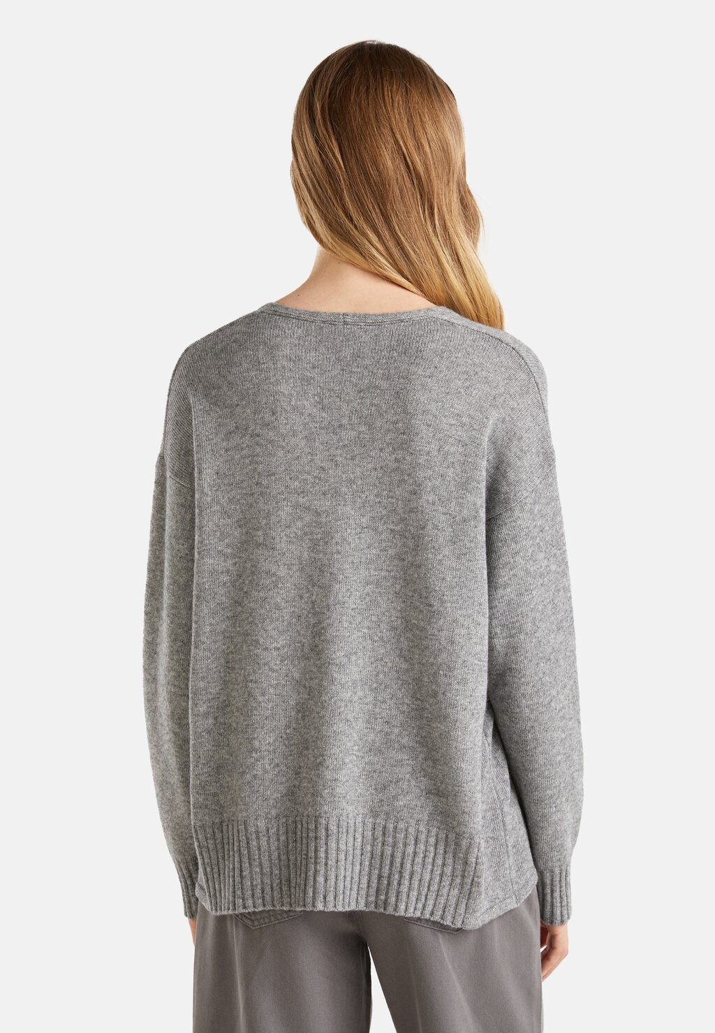 

Джемпер V NECK United Colors of Benetton, серый