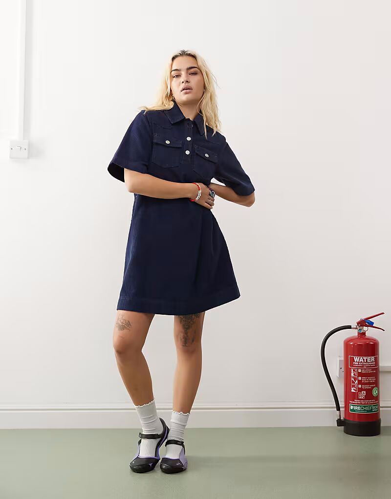 

Мини-платье вельветового цвета синего цвета Reclaimed Vintage