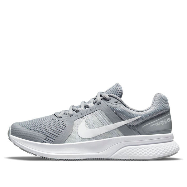 

Кроссовки беговые Nike, серый