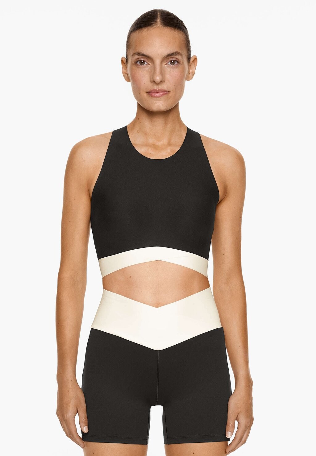 

Спортивный бюстгальтер средней поддержки PERFECT-ADAPT TANK OYSHO, черный