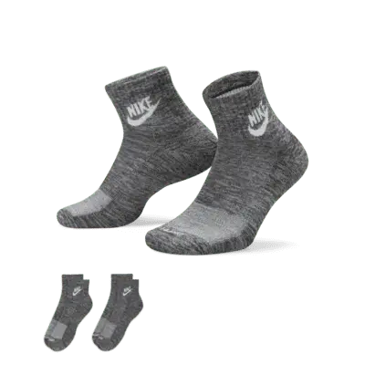 

Носки Nike Everyday Plus Cushioned Ankle, черный/белый