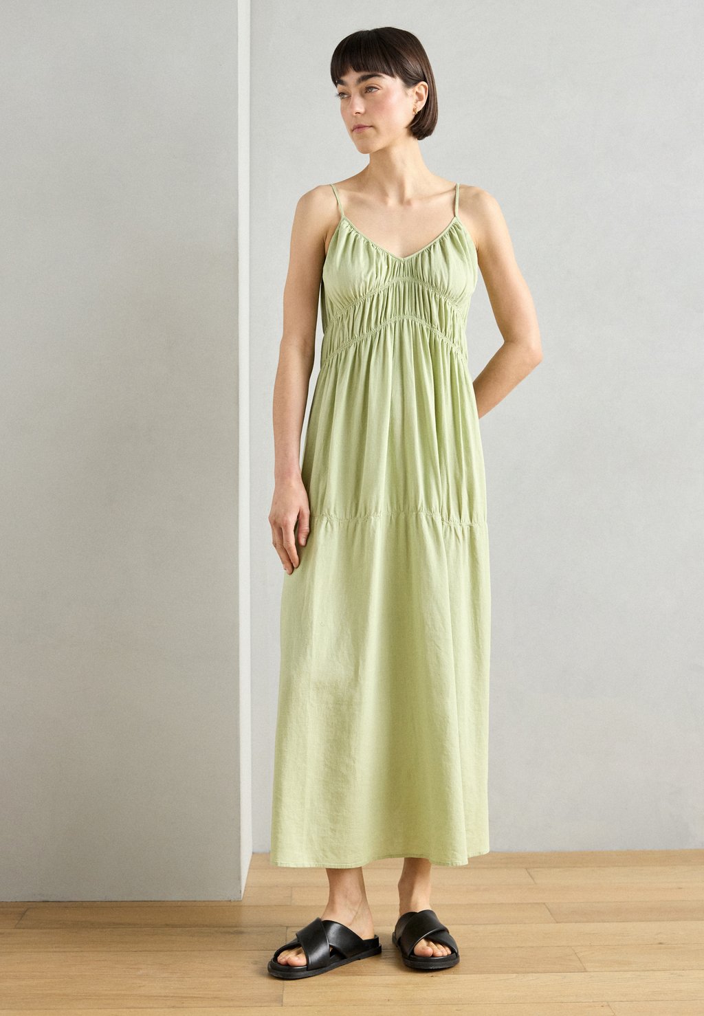 

Длинное платье DRESS MALINA Lindex, светло-зеленый
