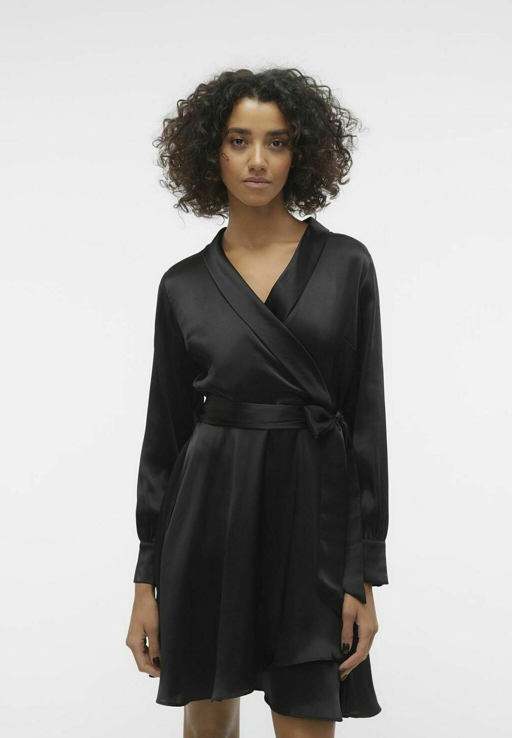 

Повседневное платье Vero Moda, черный