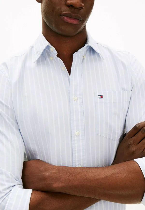 Рубашка оксфорд в широкую полоску, стандартного кроя. Tommy Hilfiger, Breezy Blue White — фото 4