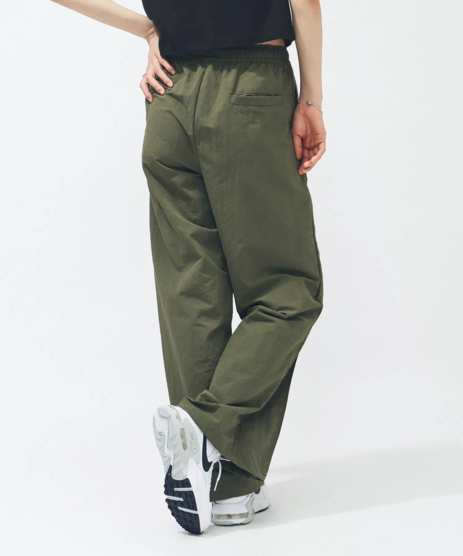 Женские брюки Nike NSW Trend Woven MR оливковые — фото 4