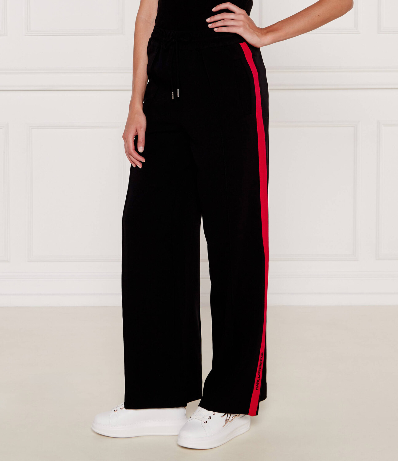 

Брюки Karl Lagerfeld flare fit, черный