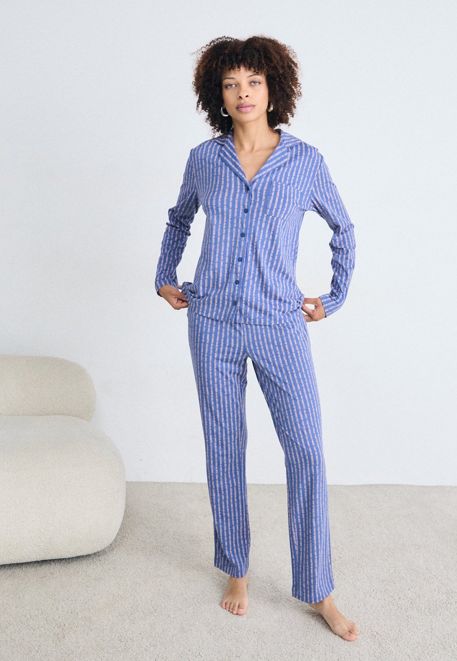 

Пижамный комплект LASCANA VIVANCE DREAMS BY LASCANA COZY WORLD CLASSIC, Blue /Blue