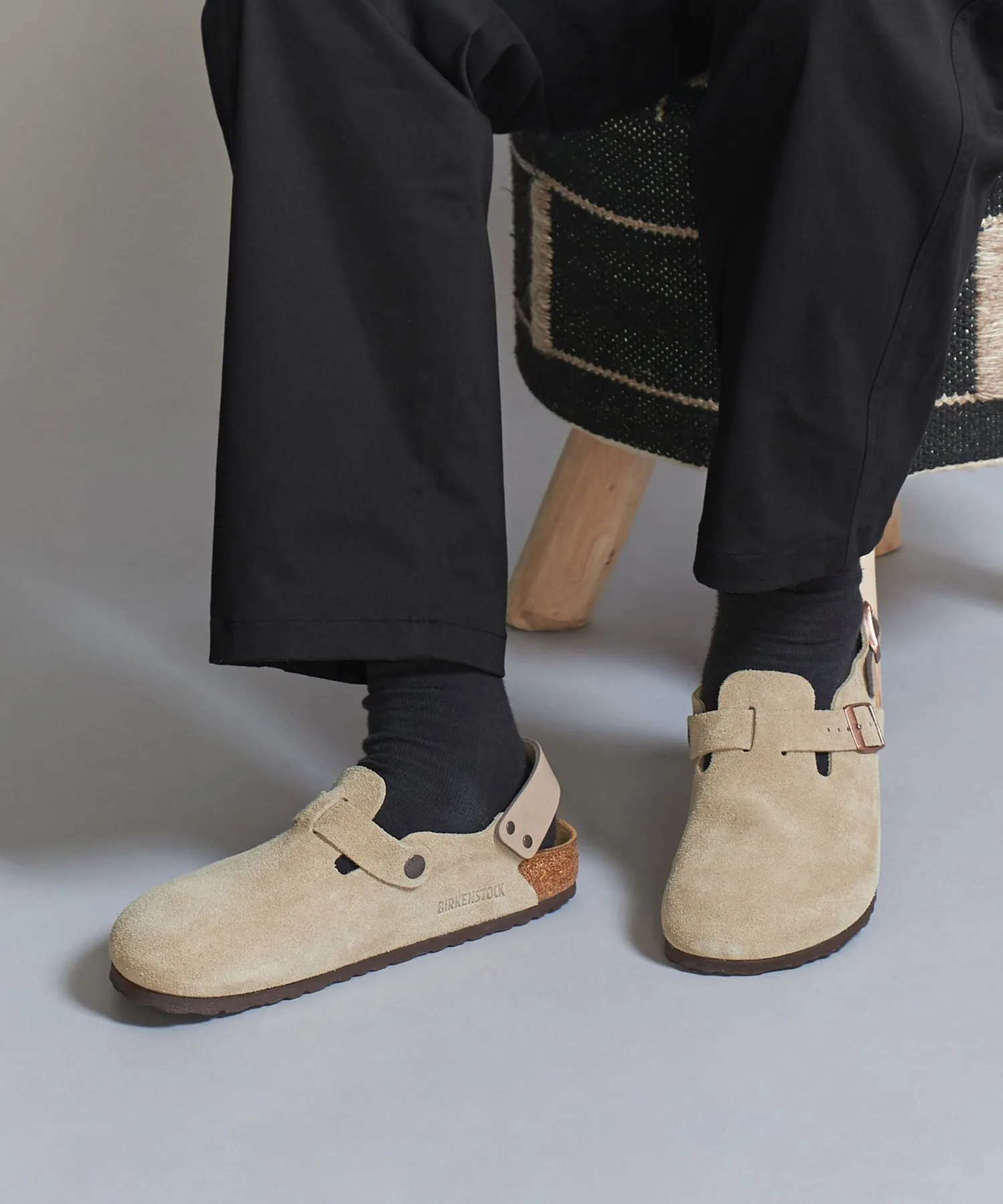 Мужские сандалии Tokio II Suede с регулируемым ремешком Birkenstock черные — фото 3
