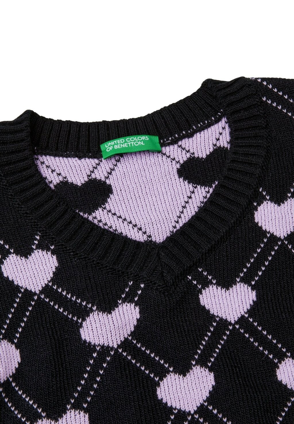 

Топ CROPPED WITH HEART MOTIF United Colors of Benetton, черный