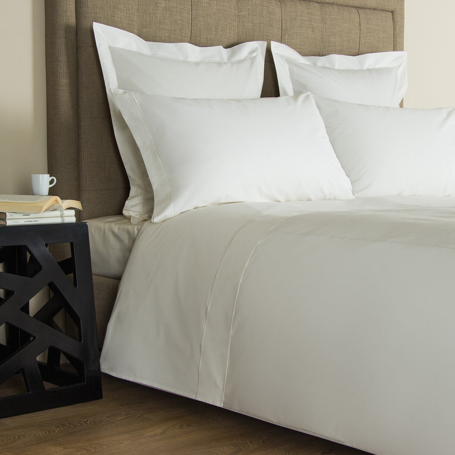 

Набор простыней Frette One с бурдоном, цвет Ivory