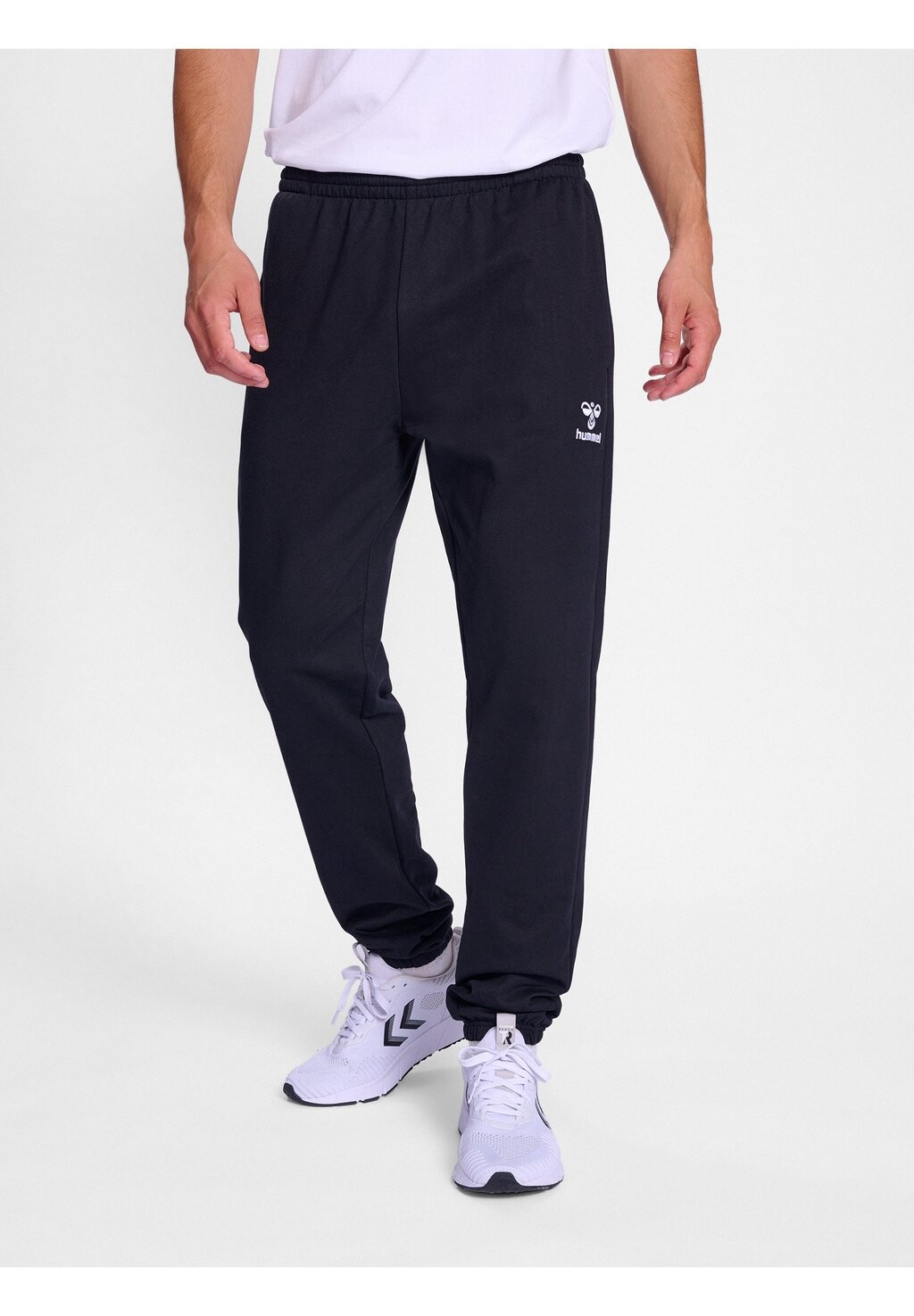 

Спортивные штаны Hummel, цвет black