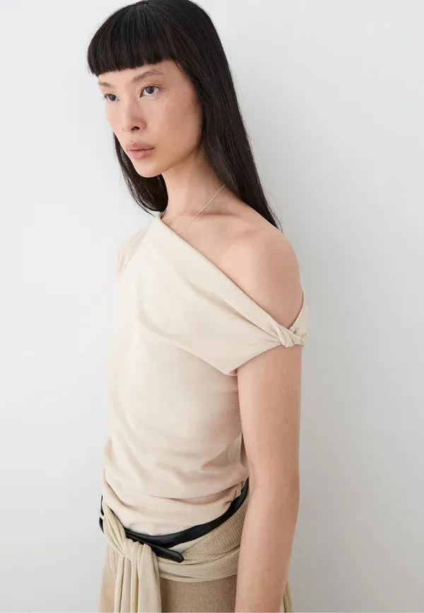 Топ с асимметричным рукавом Massimo Dutti, песочный — фото 2