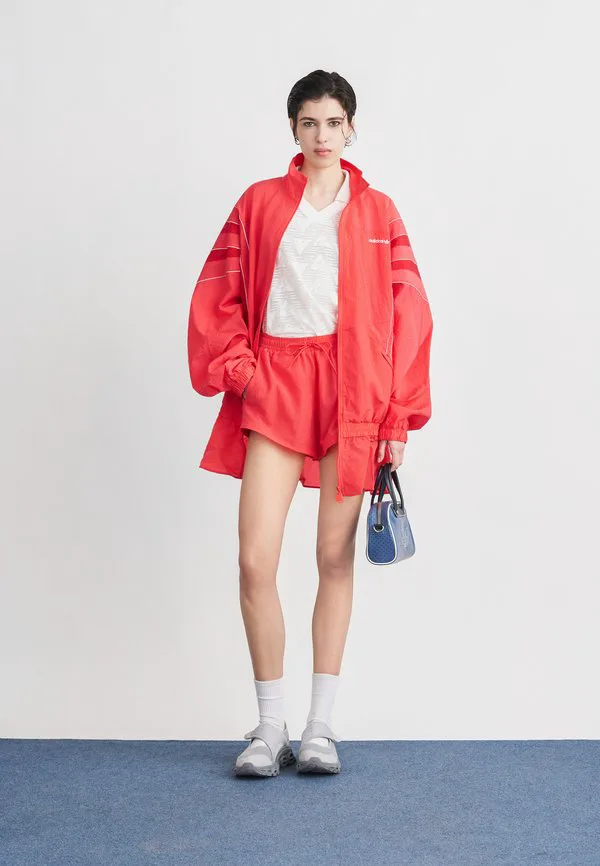 Сантьяго тт короткое пальто Adidas Originals, Semi Lucid Red — фото 2