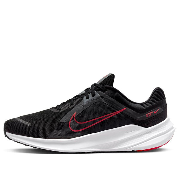 

Кроссовки квест 5 Nike, черный