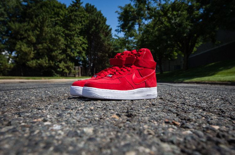 Кроссовки Nike Air Force 1 High '07 'Gym Red', красный — фото 2