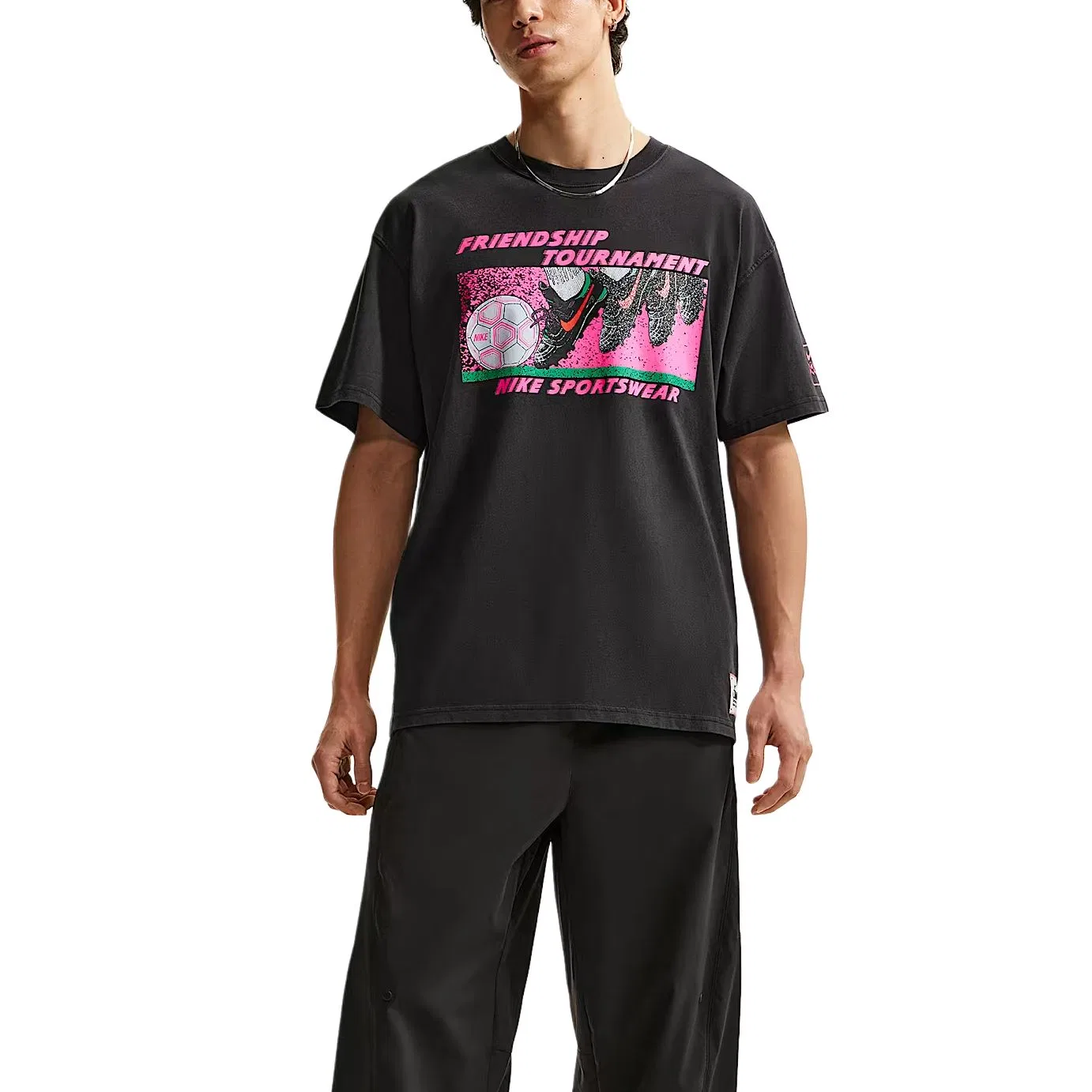 Футболка Nike Sportswear серая с черным
