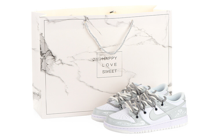 

Кроссовки Nike Dunk Skateboard Shoes Women's Low-Top Gray White