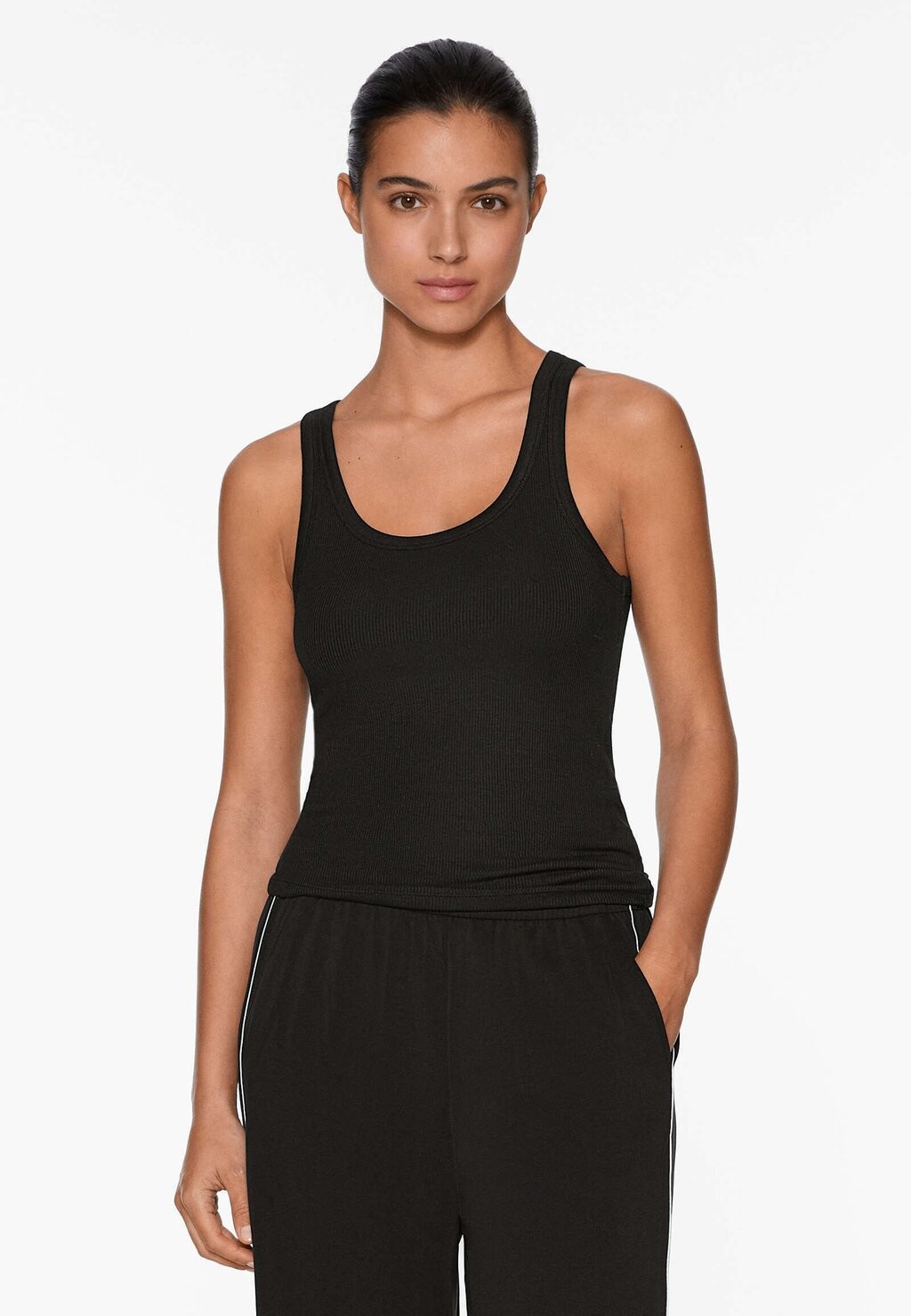 

Топ Strappy OYSHO, черный