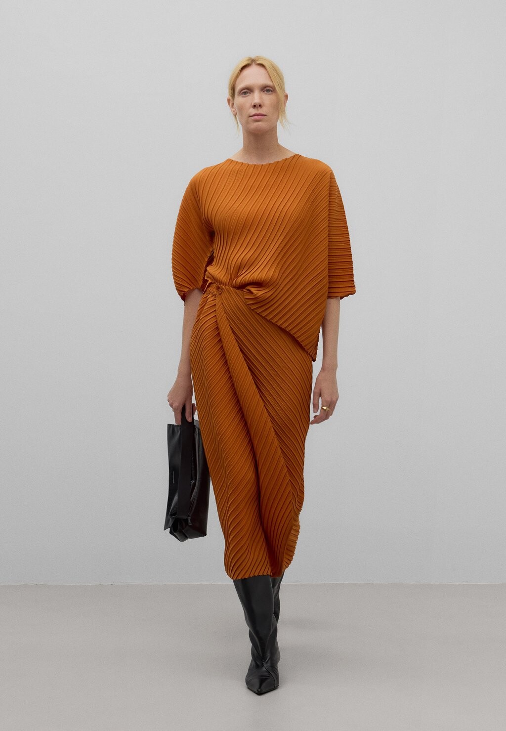 

Блуза ASYMMETRICAL CRINKLE ADOLFO DOMINGUEZ, оранжевый
