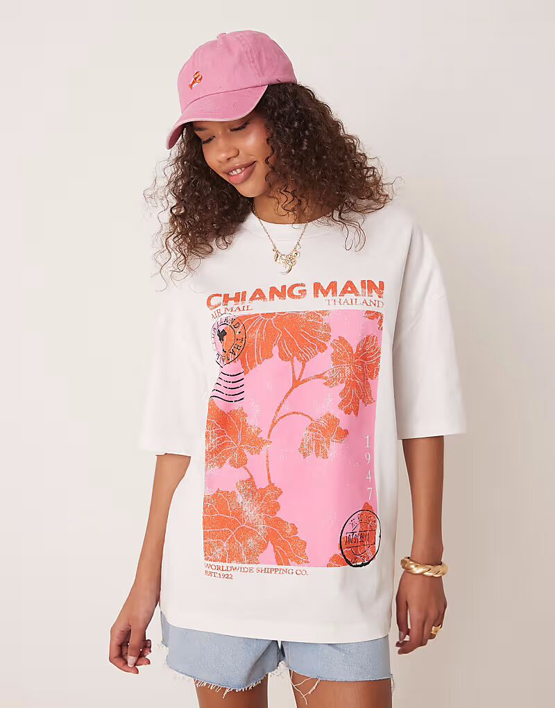

Футболка свободного кроя ASOS DESIGN с рисунком Таиланда белого цвета