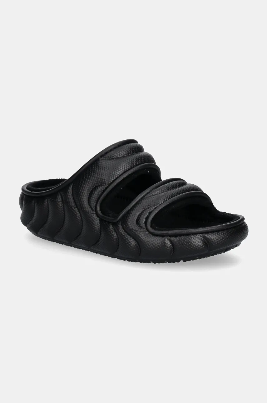 

Классические шлепанцы Cozzy Overpuff Sandal Crocs, черный