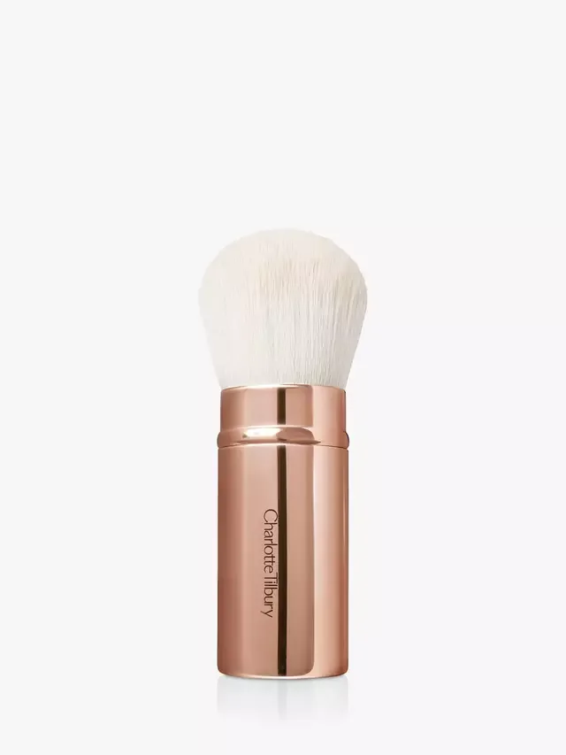 Кисть кабуки для бронзирования аэрографом Charlotte Tilbury — фото 3