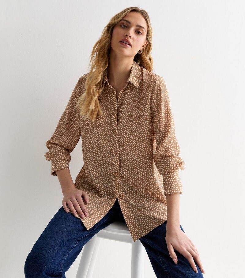 

Коричневая рубашка с длинным рукавом с треугольным принтом New Look, коричневый
