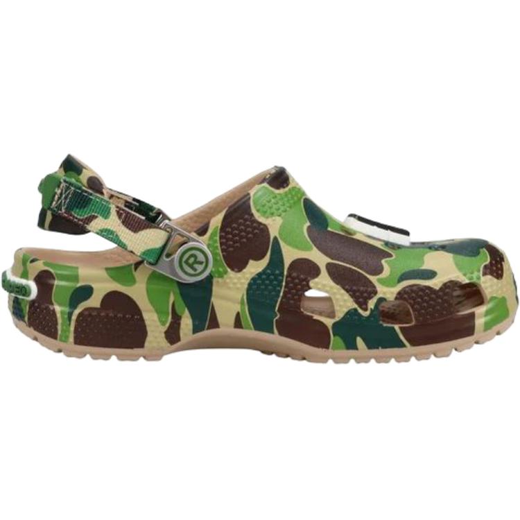 Детские сандалии A BATHING APE x Classic Clog с противоскользящей подошвой и износостойкими подошвами Crocs, зеленый — фото 2