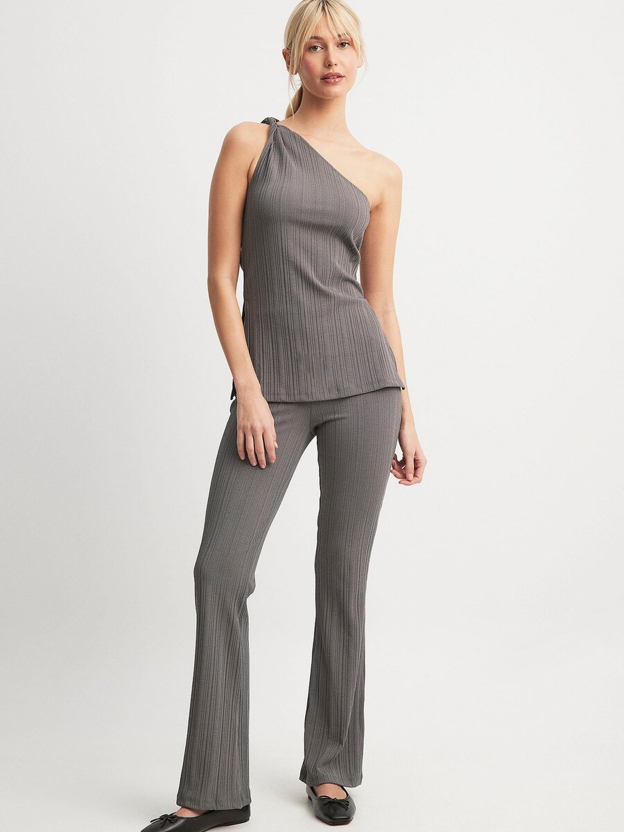 

Тканевые брюки NA-KD Regular Pants, серый