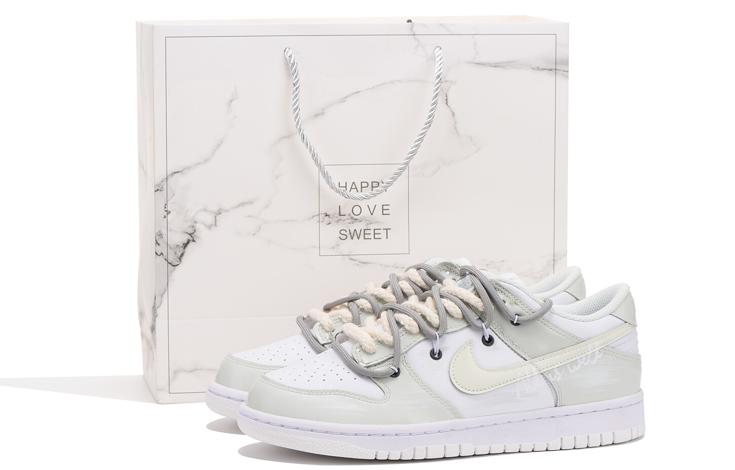 

Кроссовки Nike Dunk Skateboard Shoes Women's Low-Top Gray