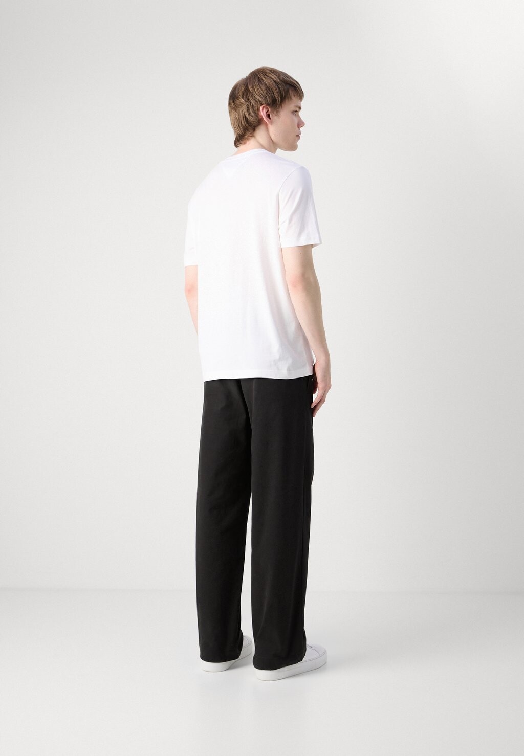 Футболка с принтом CHEST INSERT TEE Tommy Hilfiger, белый — фото 4