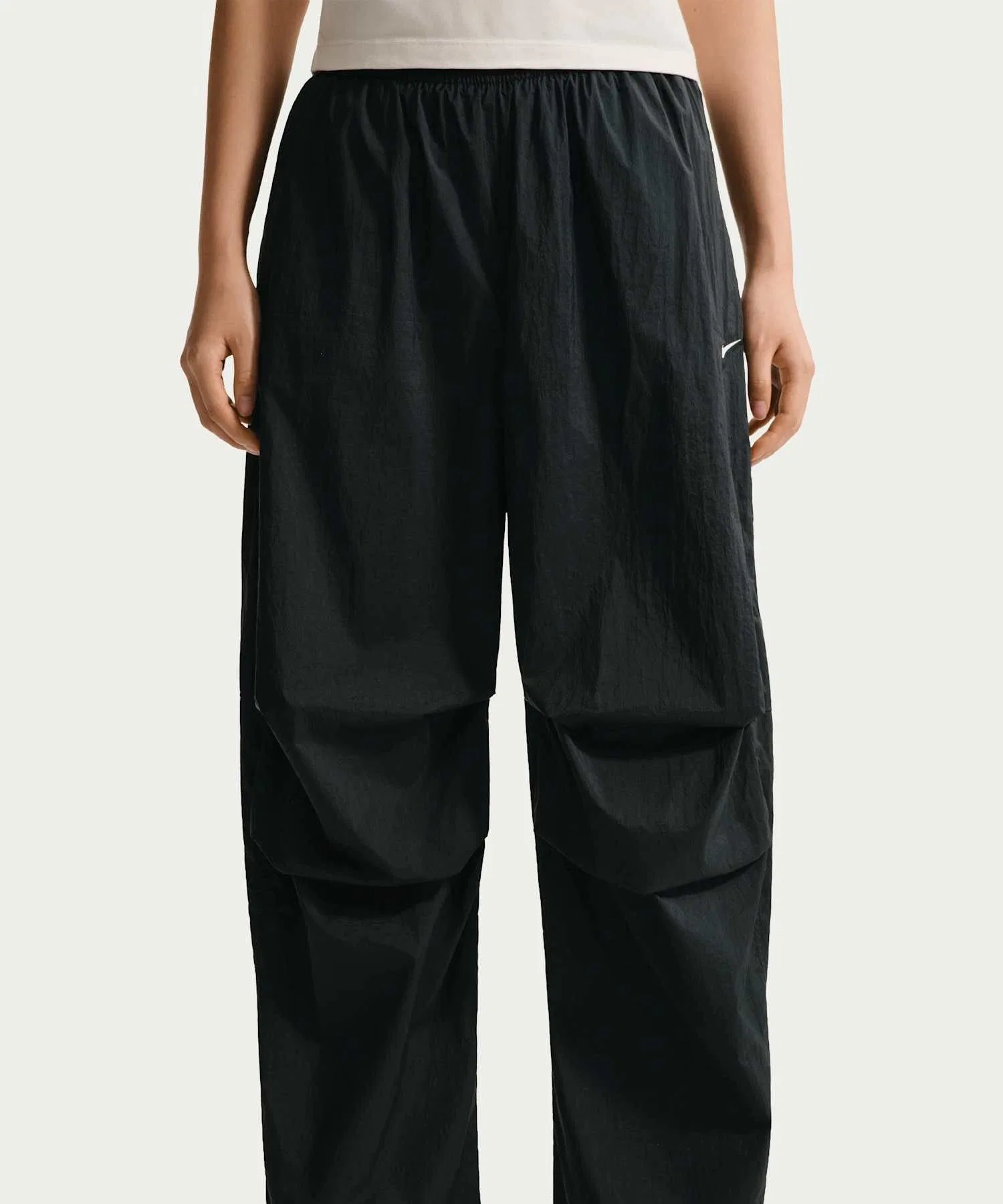 Женские UV брюки Nike Sportswear из нейлона чёрные — фото 2