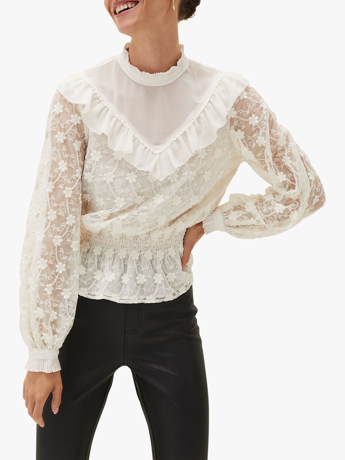 

Блузка с кружевными оборками Phase Eight Coralina, цвет Oyster